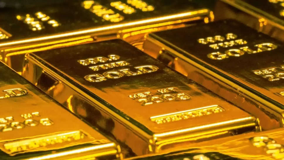 Since its a Sunday and the markets are closed, shifting gold prices are out of the question. The India Bullion And Jewelers Association website states that the prices for - 24 carat gold stands at Rs 7801.8 per 10 grams, while 23 carat goes for 77706 per 10 grams. In additional, the rate for 22-carat is Rs 71465 per 10 grams and for 18-carat it is Rs 58514, whereas the 14-carat rose up to Rs 45641 per 10 grams.  Gold rate in Chennai अत्यत्तम – INR – 79,480 for 10 gms and INR – 72,860 for 10 gms pertaining to 24 ct and 22 ct respectively, INR – 60,110 applies for 18 ct gold. In Mumbai’s case the rates are slightly different, being INR – 79,480, INR -72,860 and INR – 59,620 for 10 gms of 24 ct, 22 ct gold and 18 ct gold respectively. Now moving on to Delhi for 24 ct gold, 10 gms cost INR – 73,010 on glance whereas 22 ct and 18 ct cost INR – 79,630 and INR – 59,740 respectively. If I were to say that the rate for Kolkata is the same as mumbai in 24 ct, from what I have mentioned above – chances are much higher for Jaipur with 22 ct costing a slight higher than mumbai at INR – 79,630 and 24 ct costing a little lower at INR – 73,010, INR – 59,740 for 18 ct gold. If one were to move to patna the 24 ct gold will 10 gms will cost INR – 79530 whereas 22 ct and 18 ct will cost INR – 72910 and INR – 59660. But how do we know the purity of gold? But people believe that ISO gives Hall marks to identify the purity of gold In 24-carat gold jewellery, the number 999 is used as a descriptor/identifier of purity, while in 23-carat 958 and In 22-carat are 916 which means that 875 is used in 21-carat while in 18-carat is 750 Most of the use to make gold jewellery are 22-carat and 18-carat.  Have you heard the difference between 22 carats and 24 carats? Let us guide you.  24 carat gold is deemed as 99.9% pure while the 22 carat gold is just pure 91%. The 9 percent other metals that are added include things such as zinc, silver, and copper which when mixed make up for the JJewellery component. Sometimes, people also think that 24-carat gold is also used to form jewellery but that is not the case.